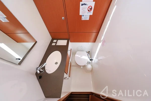 Bavaria 46 Cruiser - Yacht Charter Sailica