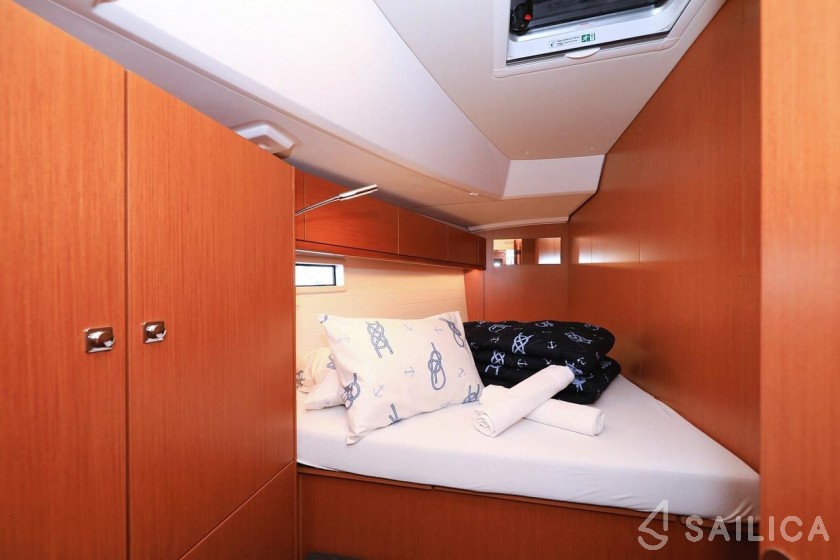 Bavaria 46 Cruiser - Yacht Charter Sailica