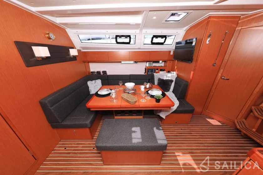 Bavaria 46 Cruiser - Yacht Charter Sailica