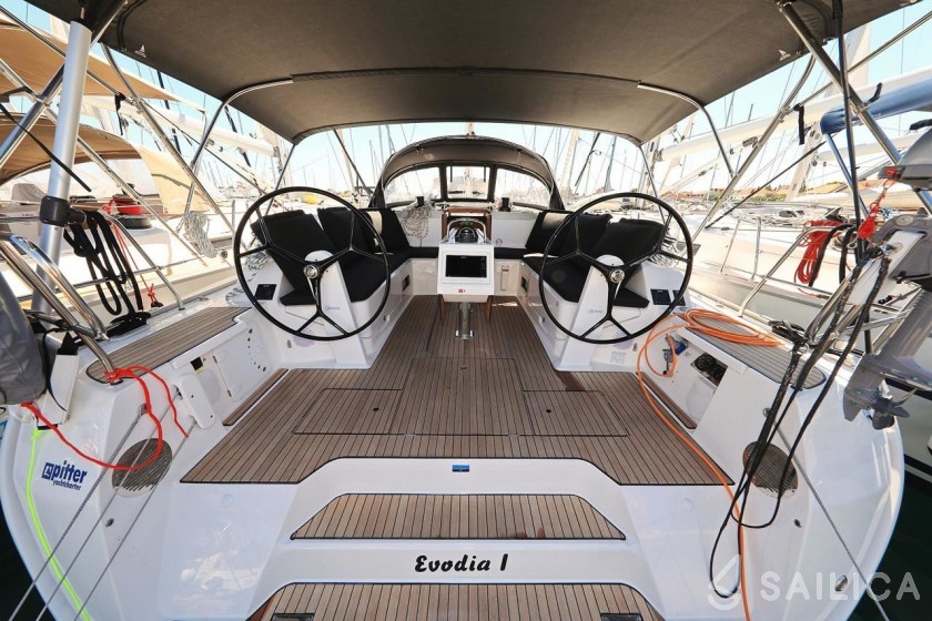 Bavaria 46 Cruiser - Yacht Charter Sailica