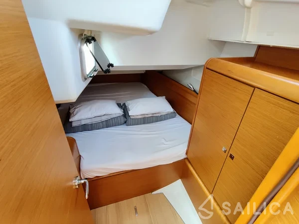 Sun Odyssey 449 - Yacht Charter Sailica
