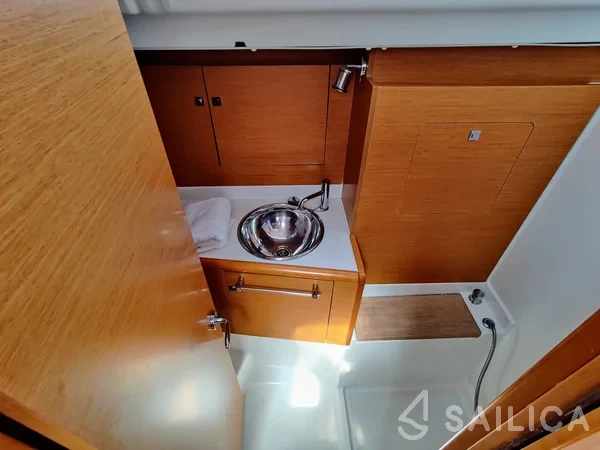 Sun Odyssey 449 - Yacht Charter Sailica