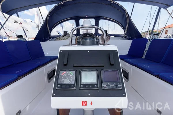 Bavaria 46 Cruiser - Yacht Charter Sailica