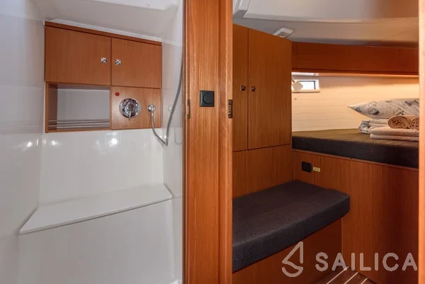 Bavaria 46 Cruiser - Yacht Charter Sailica