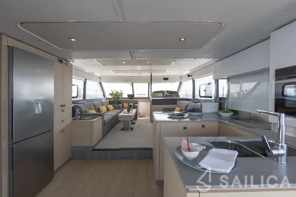 Fountaine Pajot MY6 - Yacht Charter Sailica