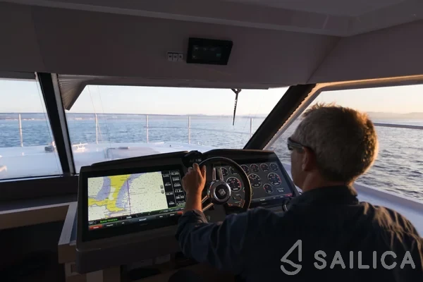 Fountaine Pajot MY6 - Yacht Charter Sailica