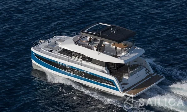 Fountaine Pajot MY6 - Yacht Charter Sailica