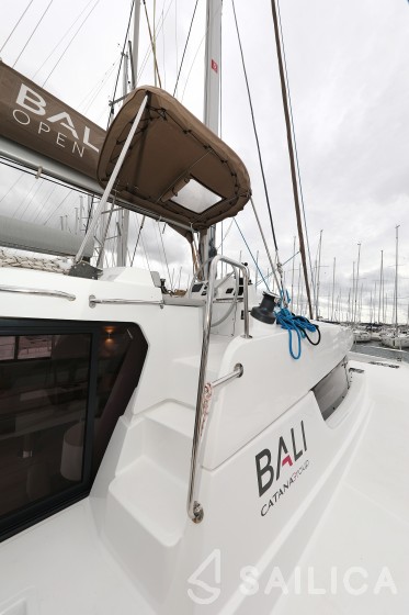 Bali 4.2 - Yacht Charter Sailica