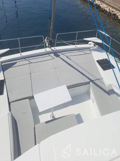 Bali 4.2 - Yacht Charter Sailica