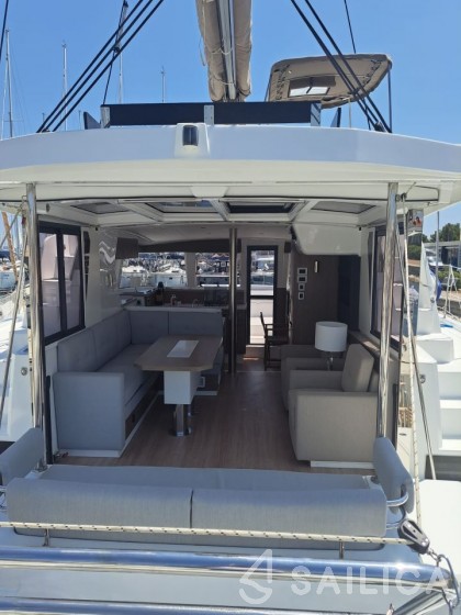 Bali 4.2 - Yacht Charter Sailica