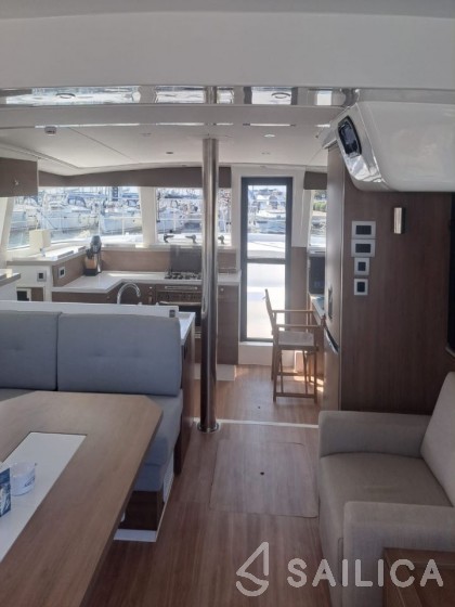 Bali 4.2 - Yacht Charter Sailica