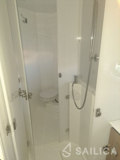 Bali 4.2 - Yacht Charter Sailica