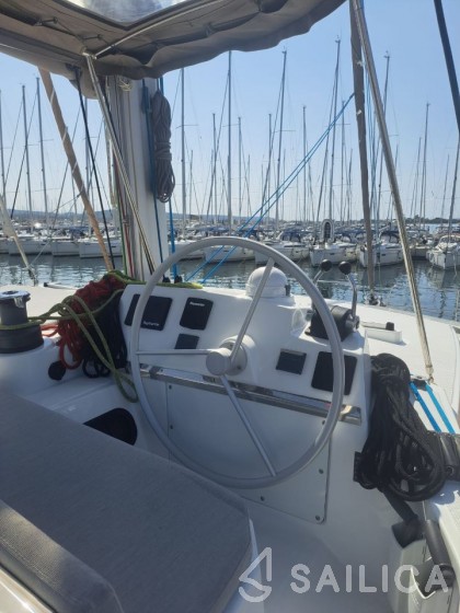 Bali 4.2 - Yacht Charter Sailica