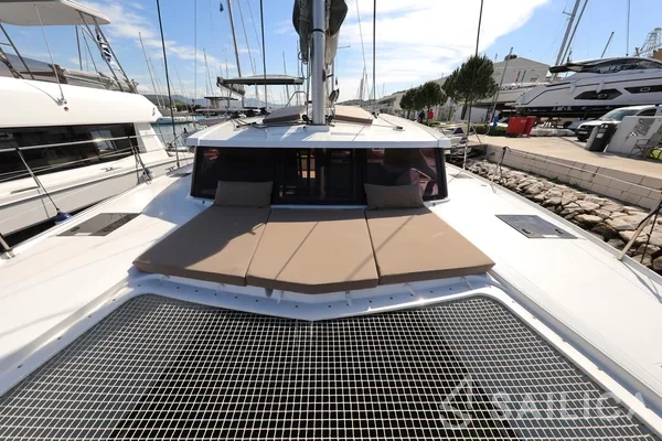 Lucia 40 - Yacht Charter Sailica