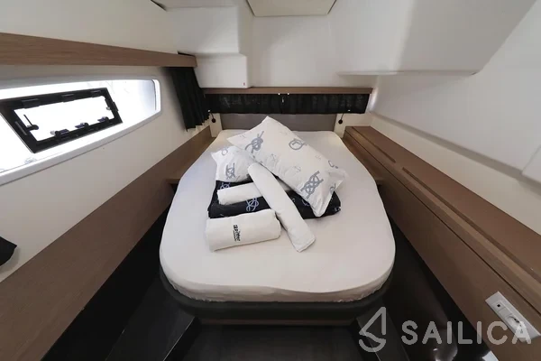 Lucia 40 - Yacht Charter Sailica