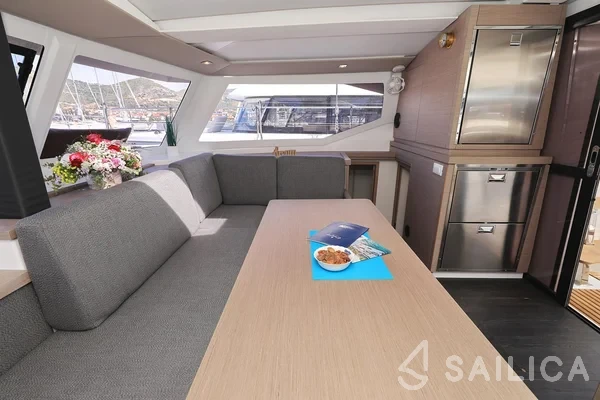 Lucia 40 - Yacht Charter Sailica