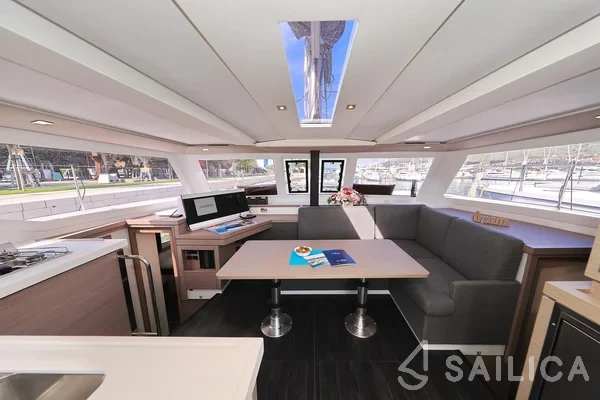 Lucia 40 - Yacht Charter Sailica