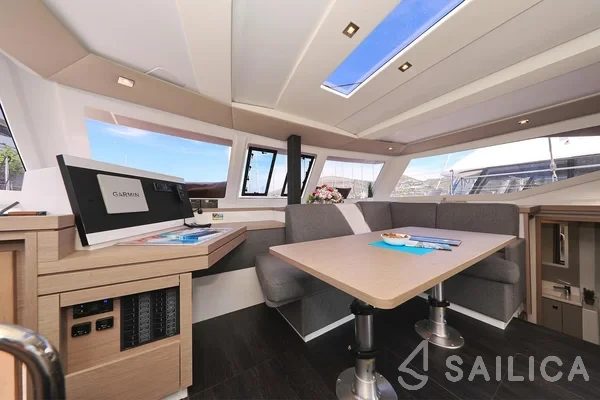 Lucia 40 - Yacht Charter Sailica