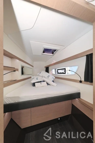 Lucia 40 - Yacht Charter Sailica
