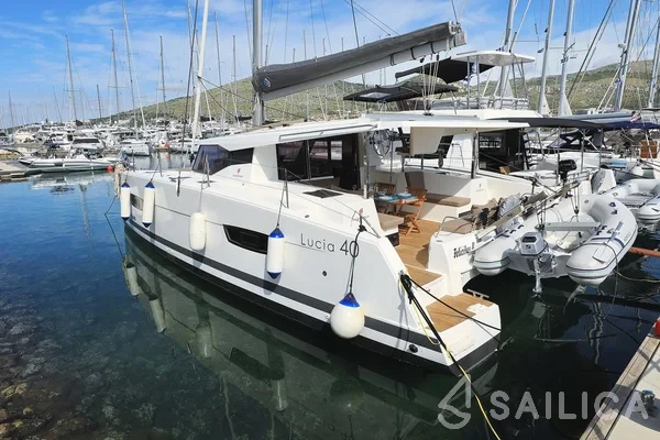 Lucia 40 - Yacht Charter Sailica