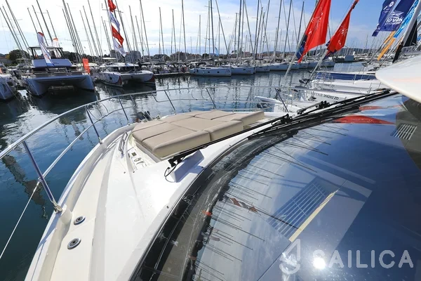 Prestige 46 Fly - Yacht Charter Sailica