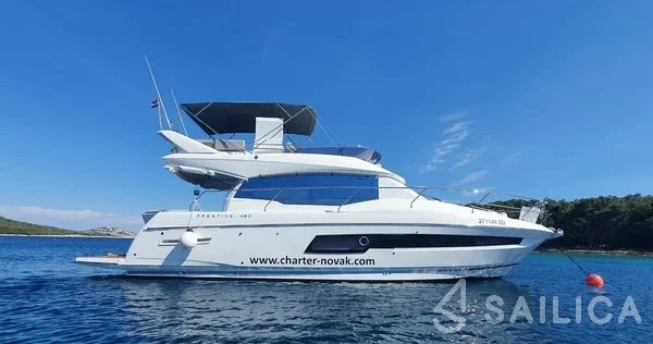 Prestige 46 Fly - Yacht Charter Sailica