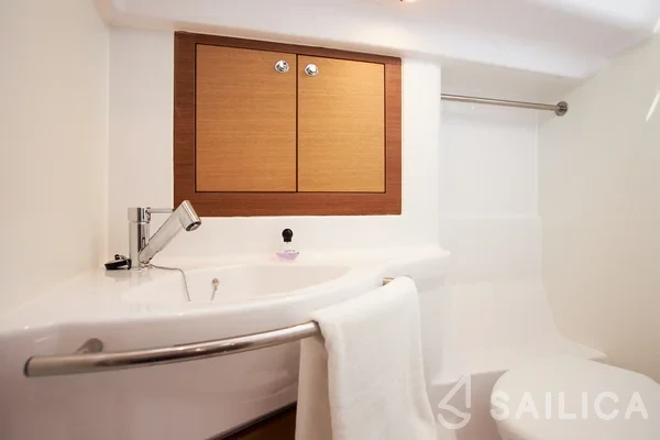Elan Impression 40.1 - Yacht Charter Sailica