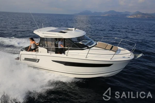 Merry Fisher 895 - Yacht Charter Sailica
