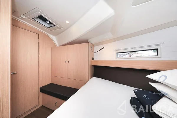 Bavaria 41 Cruiser - Yacht Charter Sailica