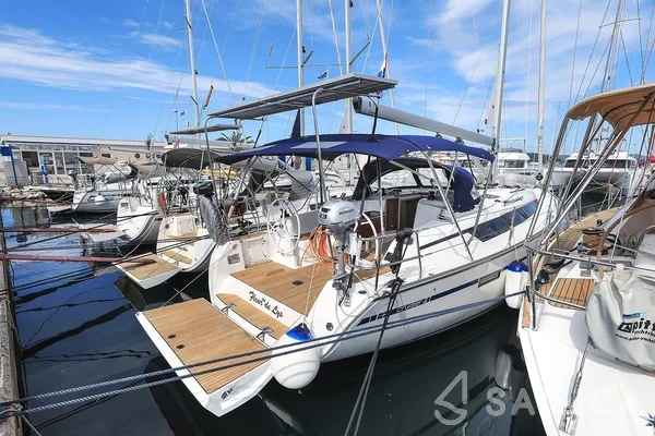 Bavaria 41 Cruiser - Yacht Charter Sailica