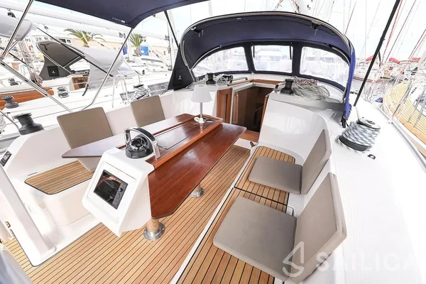 Bavaria 41 Cruiser - Yacht Charter Sailica