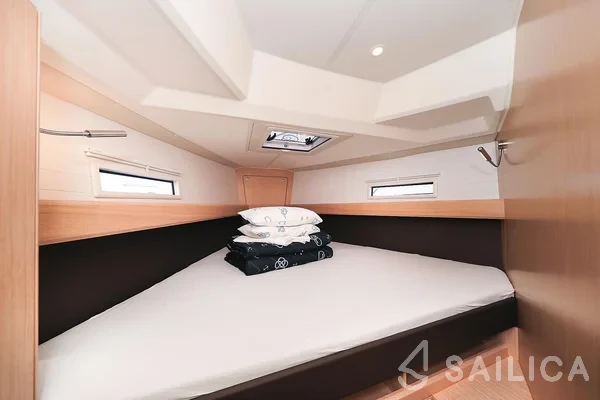 Bavaria 41 Cruiser - Yacht Charter Sailica