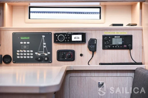 Bavaria 41 Cruiser - Yacht Charter Sailica