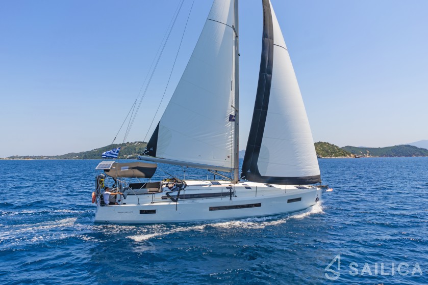 Sun Odyssey 490 - Yacht Charter Sailica