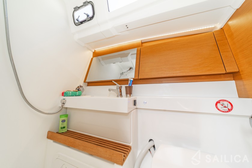 Sun Odyssey 490 - Yacht Charter Sailica