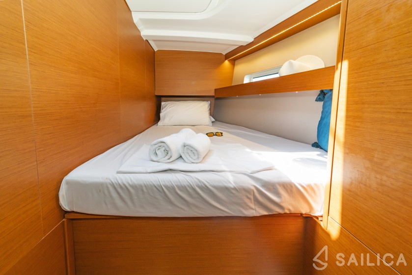 Sun Odyssey 490 - Yacht Charter Sailica