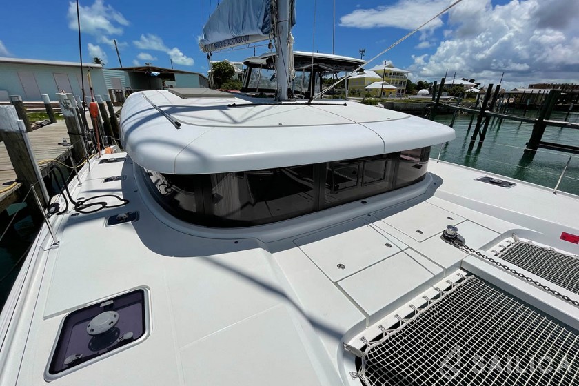 Lagoon 42 - Yacht Charter Sailica