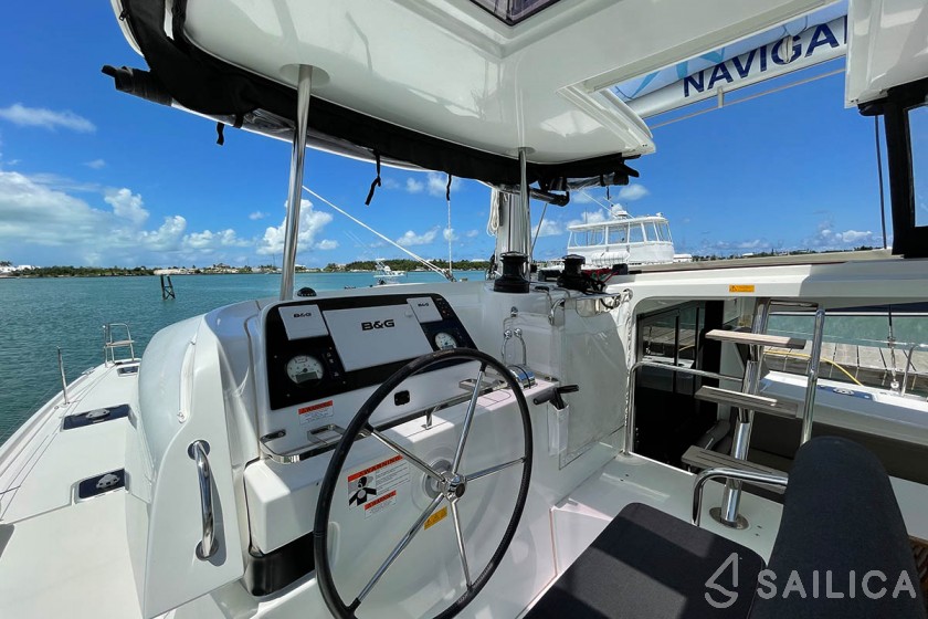 Lagoon 42 - Yacht Charter Sailica