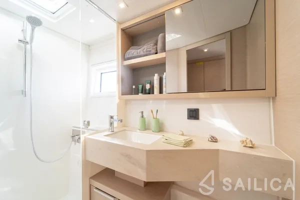 Lagoon 46  - Yacht Charter Sailica