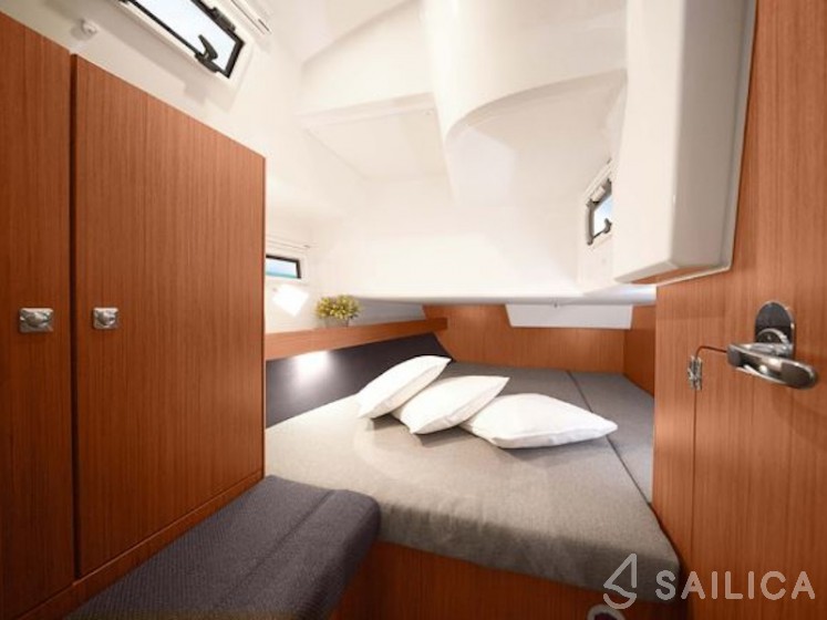 Bavaria 41 - Yacht Charter Sailica