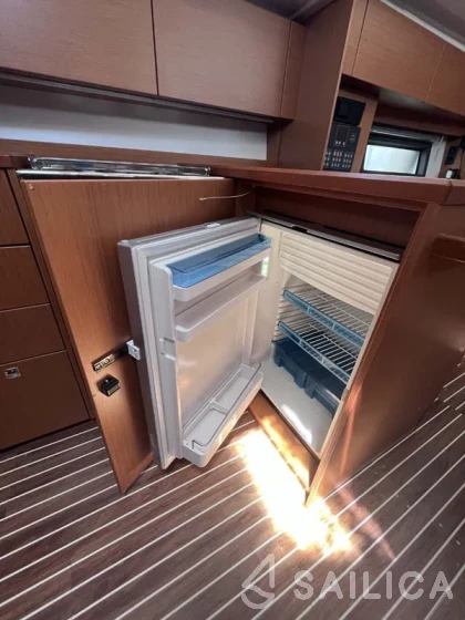 Bavaria C38 - Yacht Charter Sailica