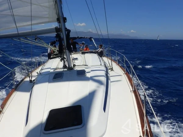 Bavaria 44 - Photo #39 Bavaria 44 - Yacht Charter Sailica