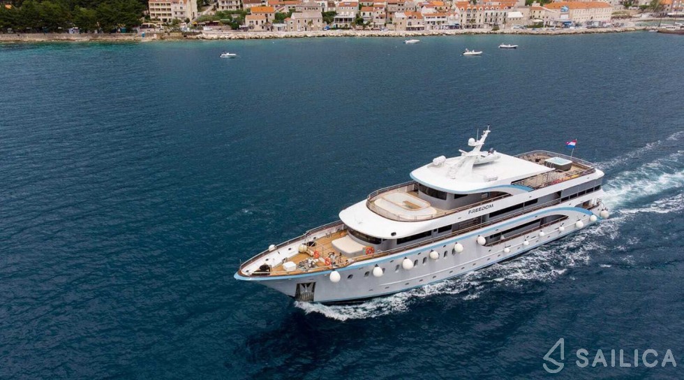 Motoryacht - Yacht Charter Sailica