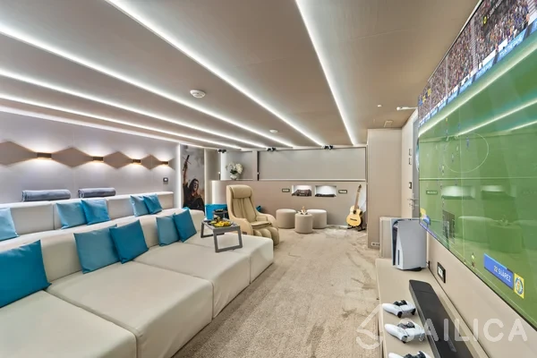 Motoryacht - Yacht Charter Sailica