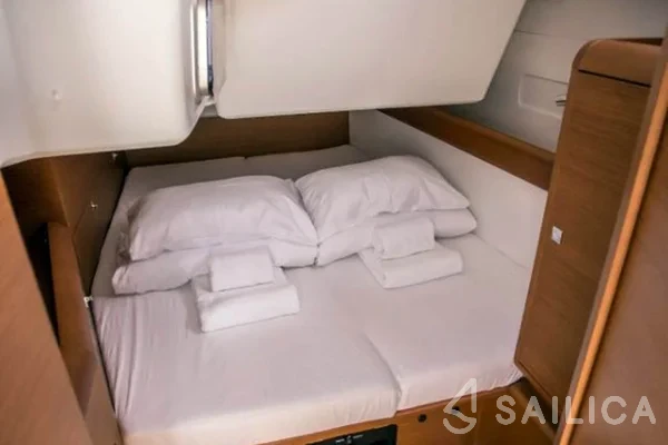 Sun Odyssey 519 - Yacht Charter Sailica