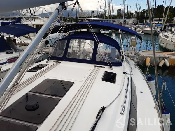 Bavaria 41 Cruiser - Yacht Charter Sailica