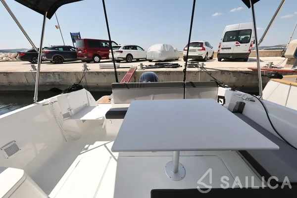 Merry Fisher 795 - Yacht Charter Sailica