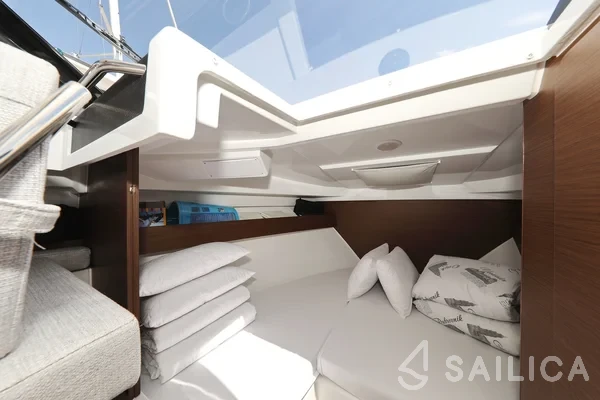 Merry Fisher 795 - Yacht Charter Sailica