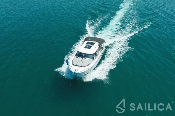 Merry Fisher 795 - Yacht Charter Sailica