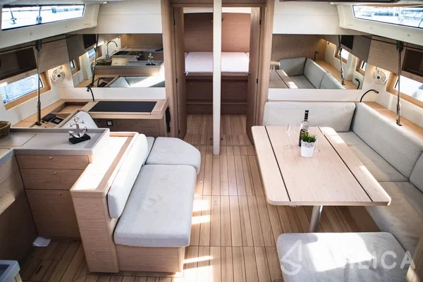 Oceanis 51.1 - Yacht Charter Sailica
